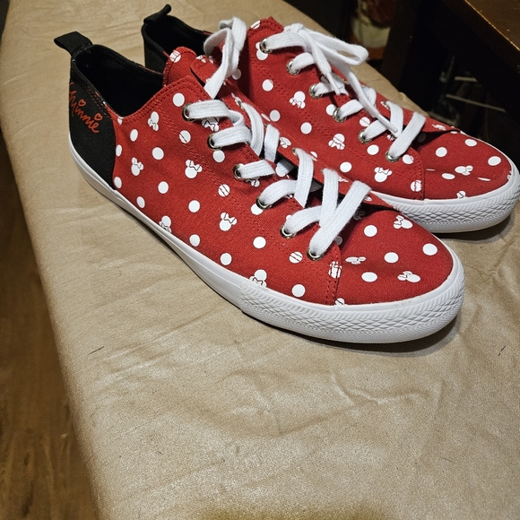 Disney Minnie Mouse Red Polka Dot Canvas Sneaker, women's size 13, by To… - Picture 4 of 9